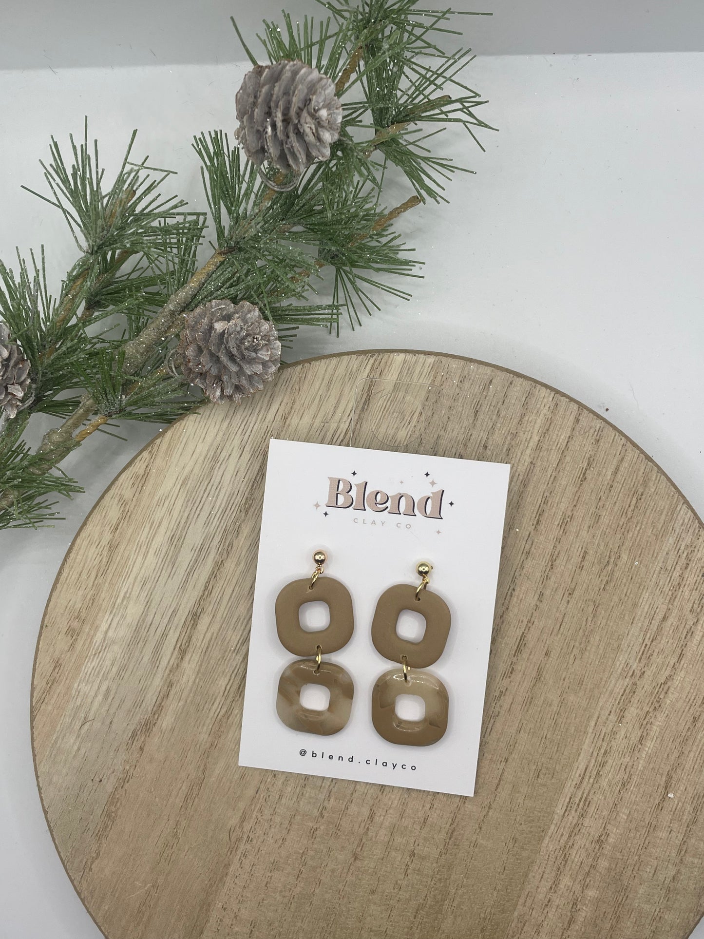 Neutral Square Dangle